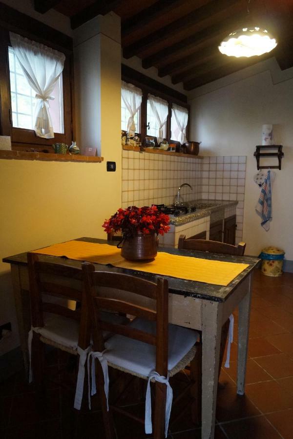 탈라 Il Borghetto Di Carra 아파트 외부 사진